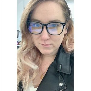 Meet your Posher, Rebecca